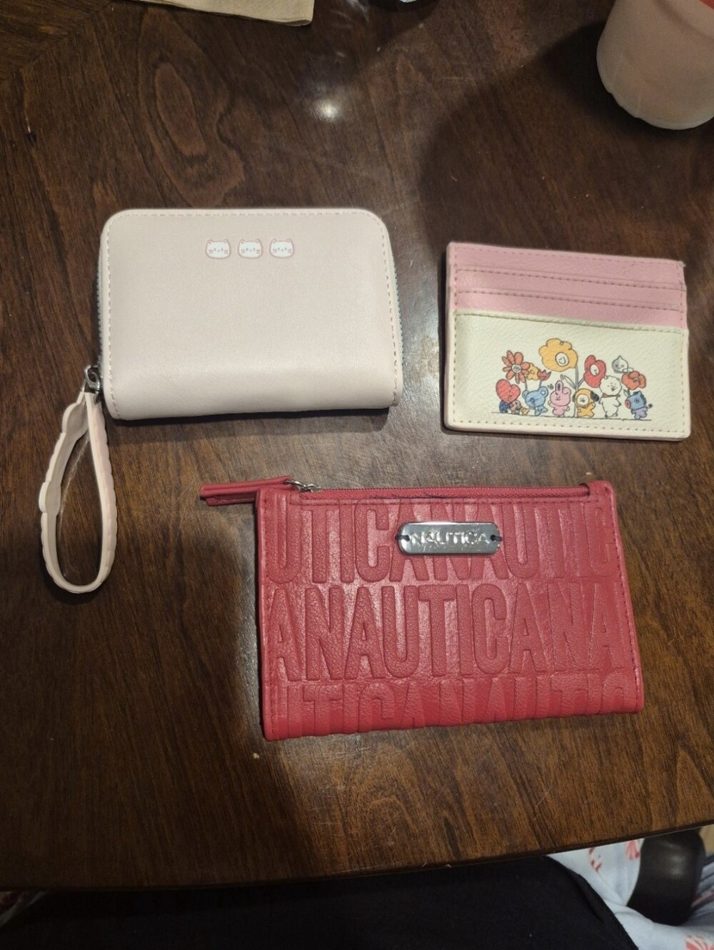 Wallet bundle